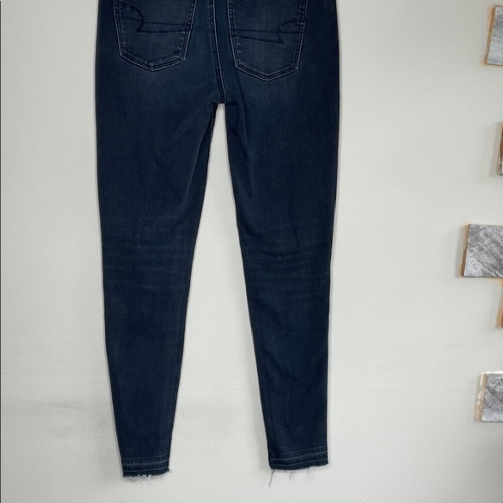 American Eagle Outfitters Women's Distressed Dark Blue Skinny Jeans - Picture 6 of 12
